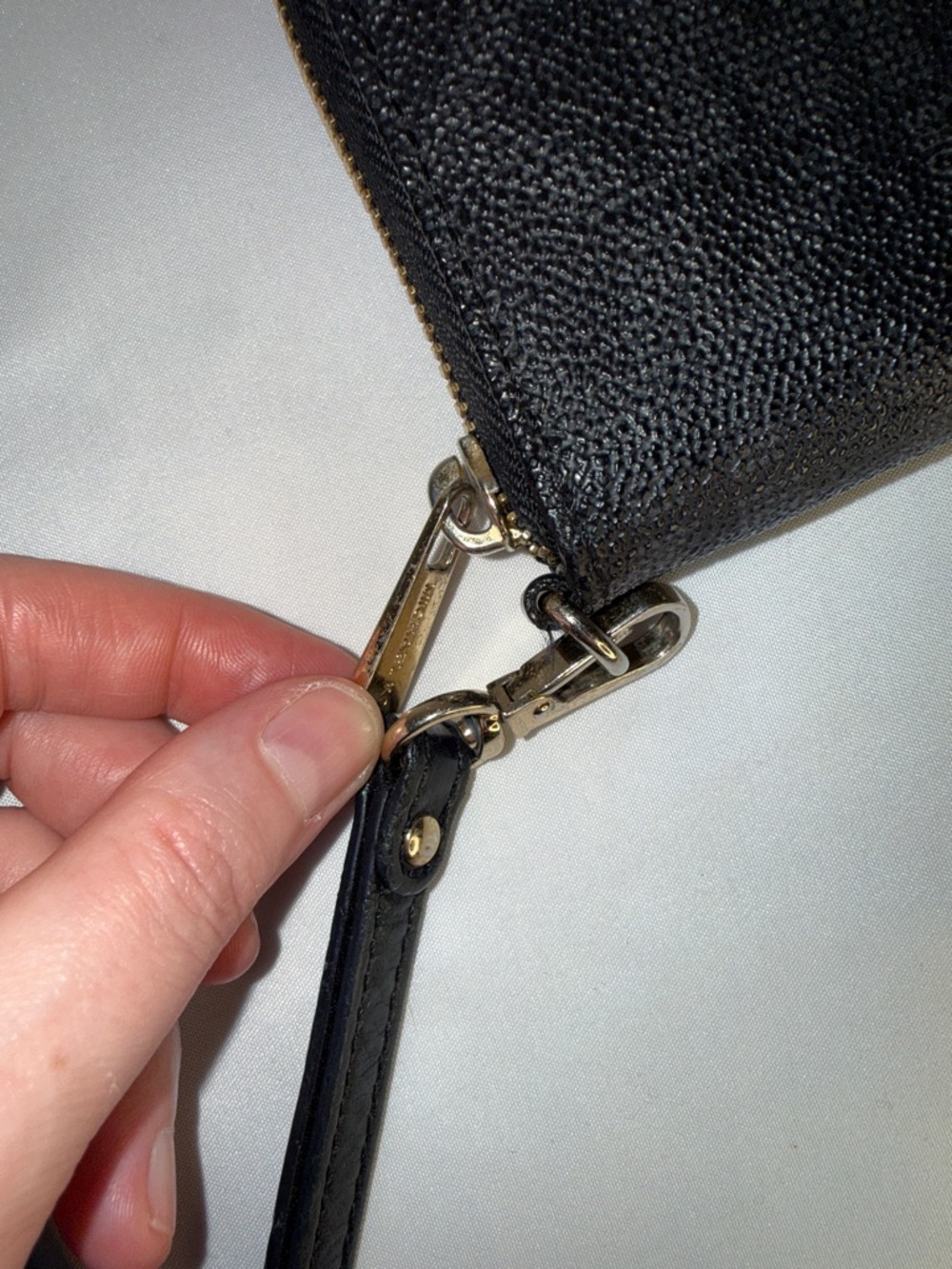 Michael Kors Jet Set Travel Medium Zip Around Wallet Black Signiture - Picture 2 of 7
